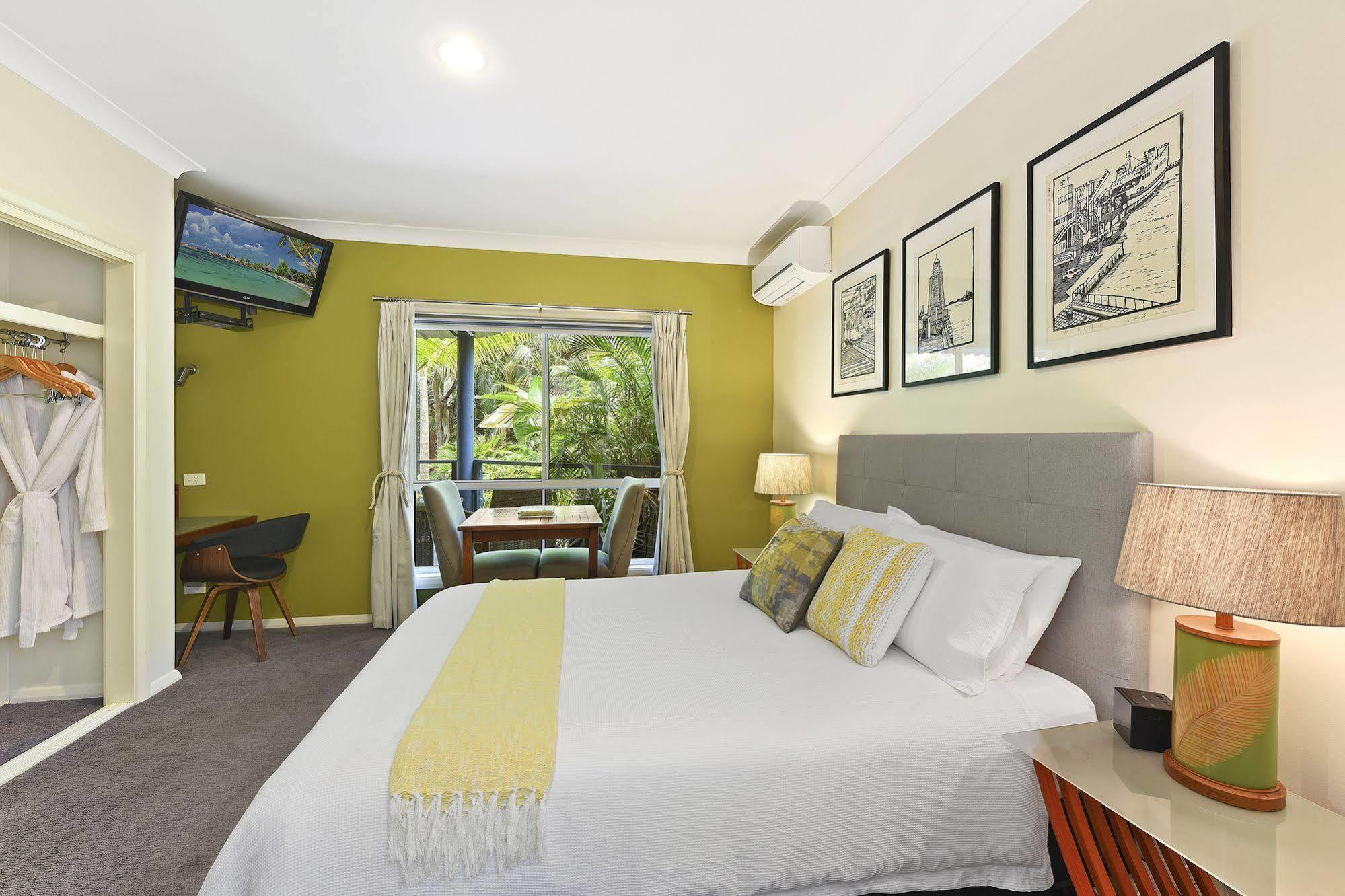 Azura Beach House B&B Port Macquarie Exterior photo